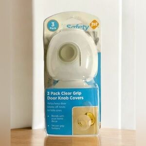 Safety 1st Three Pack Clear Grip Clear Door Knob Covers New